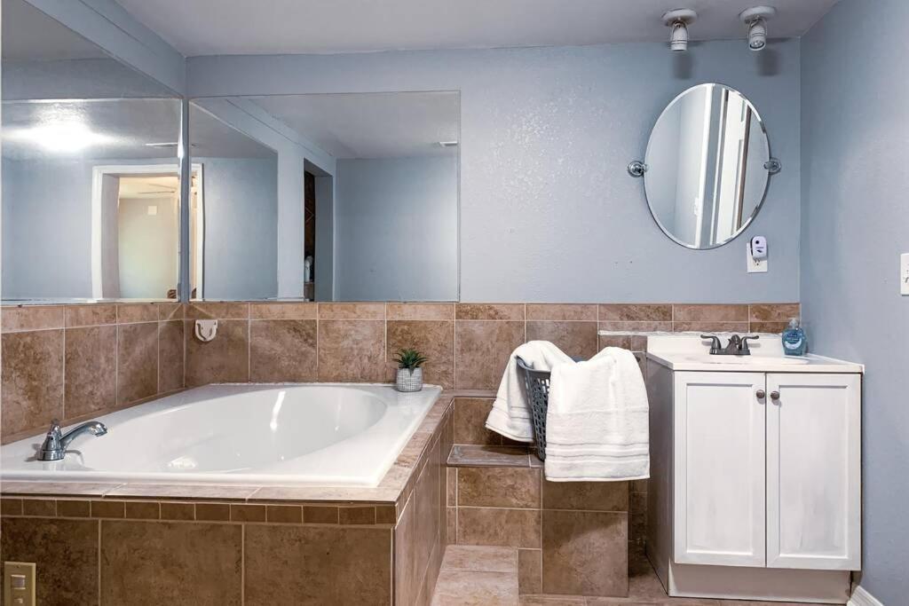 Spacious Family-Sized Home In Central Location Jacksonville Extérieur photo